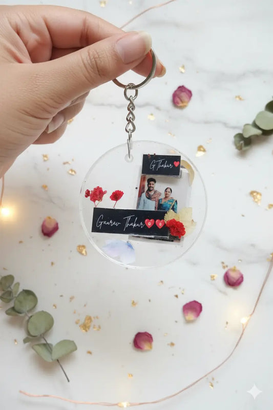 Personalized Photo Resin Keychain with Dried Flowers | Custom Couple Name & Picture Keychain | Unique Handmade Gift for Him/Her, Anniversary, Birthday